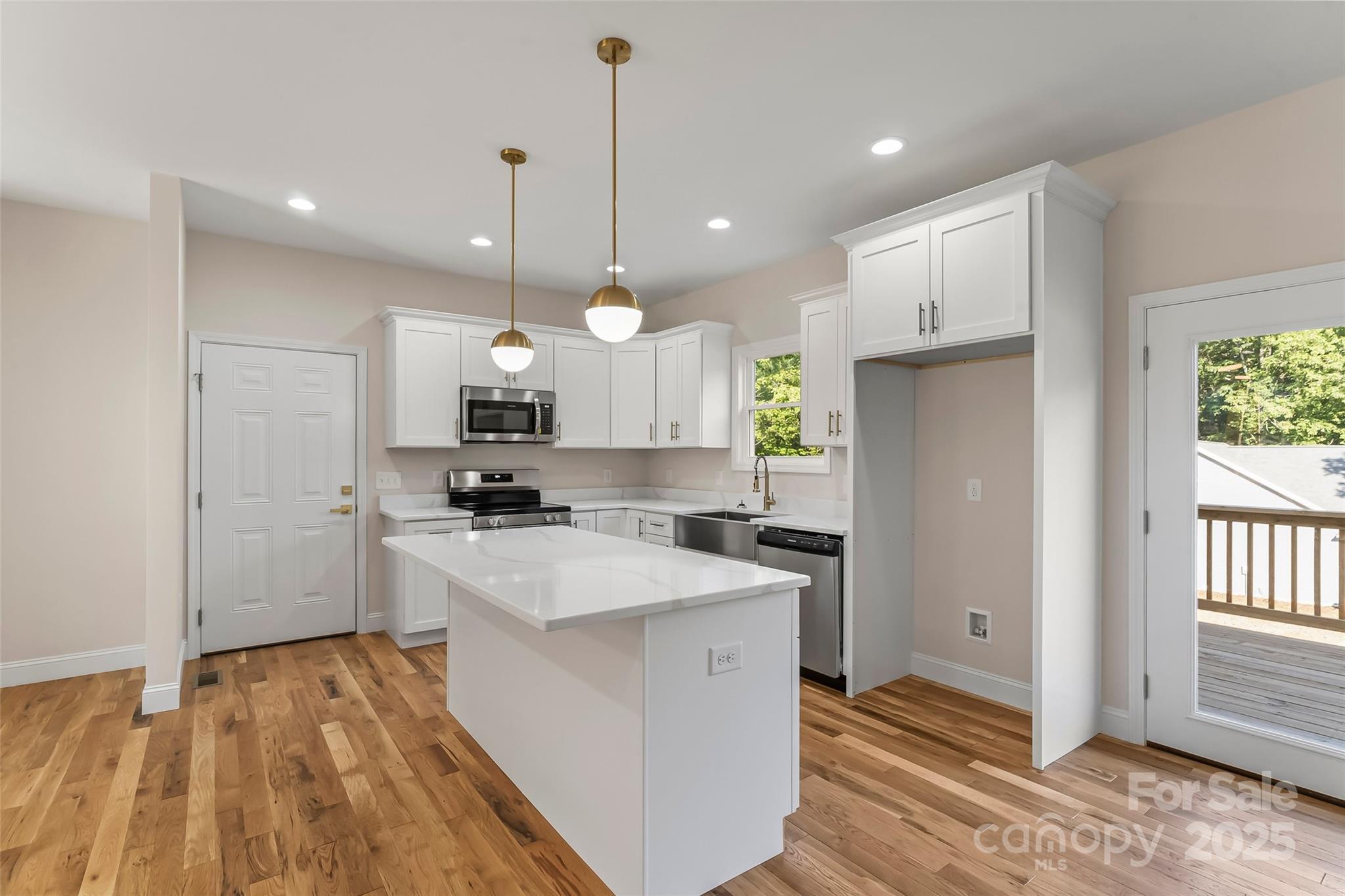 Property Photo: 1710 Plantation Loop NC 28655