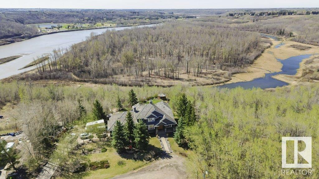 Photo de la propriété:  18425 17 Avenue NW  AB T6M 2R1 