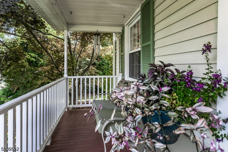 Property Photo:  20 Woodstone Rd  NJ 07920 