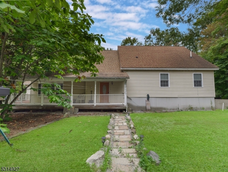 Property Photo:  405 Ames Rd  NJ 07422 