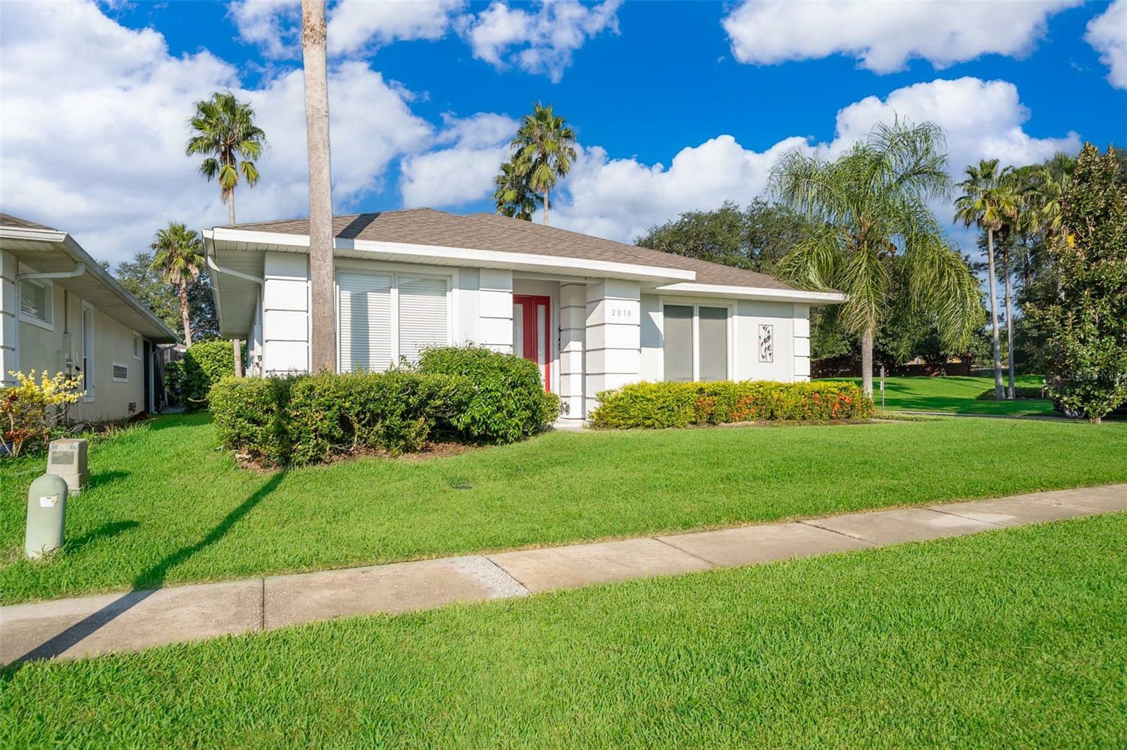 Property Photo:  2918 Sunset Retreat Court  FL 34747 