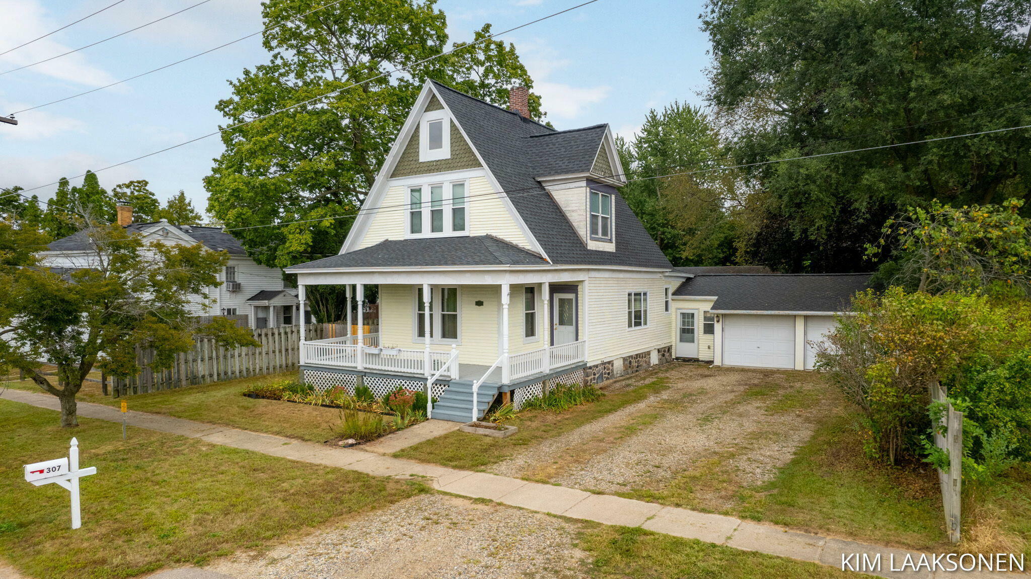 Property Photo:  307 S Niles Street  MI 49079 