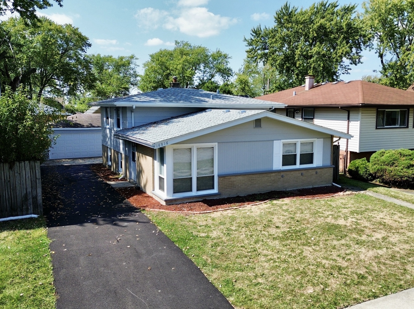 Property Photo:  16916 Old Elm Drive  IL 60478 