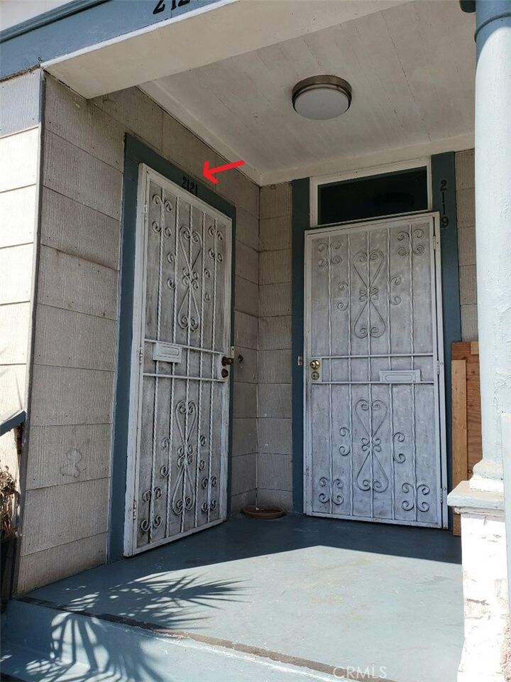 Property Photo: 2121 Norwood CA 90007