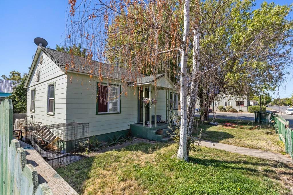 Property Photo:  1495 Hazel Street  CA 95948 