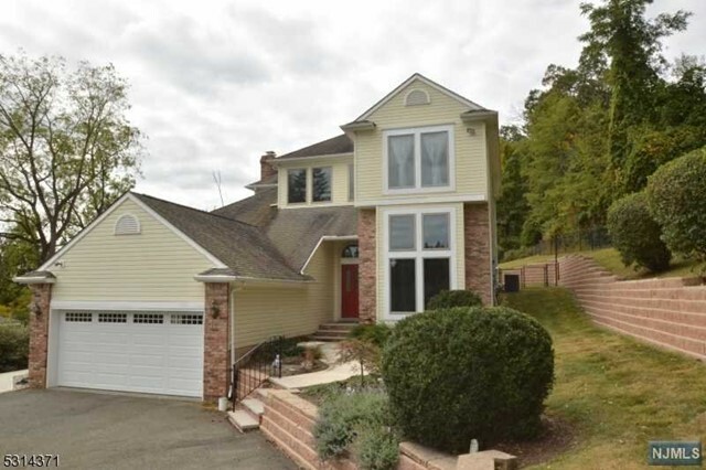 Property Photo:  8 Old Brookside Road  NJ 07869 