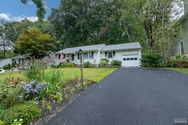 Property Photo:  133 Vreeland Avenue  NJ 07403 