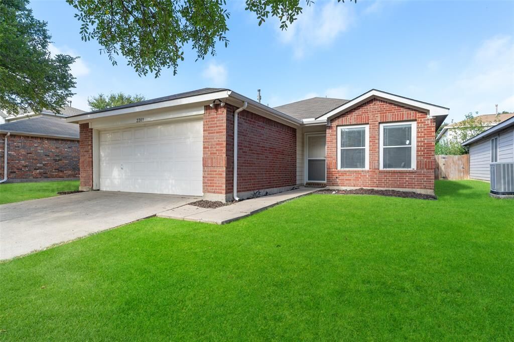 Property Photo: 2209 Northway TX 76207