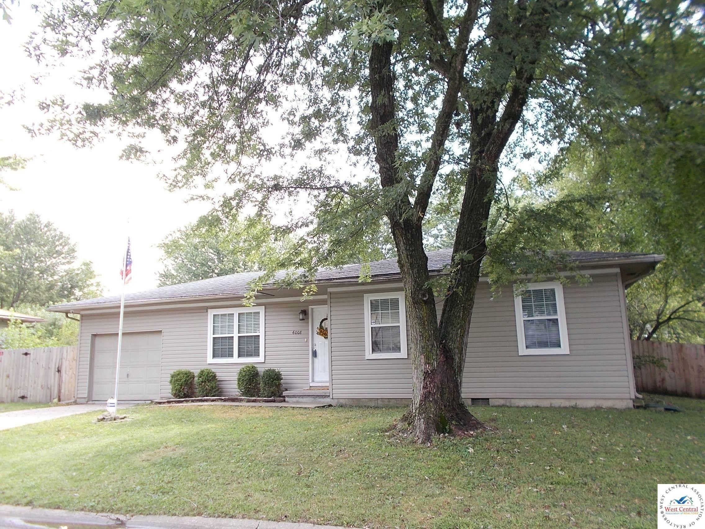 Property Photo:  6008 Blue Jay Blvd  MO 65301 