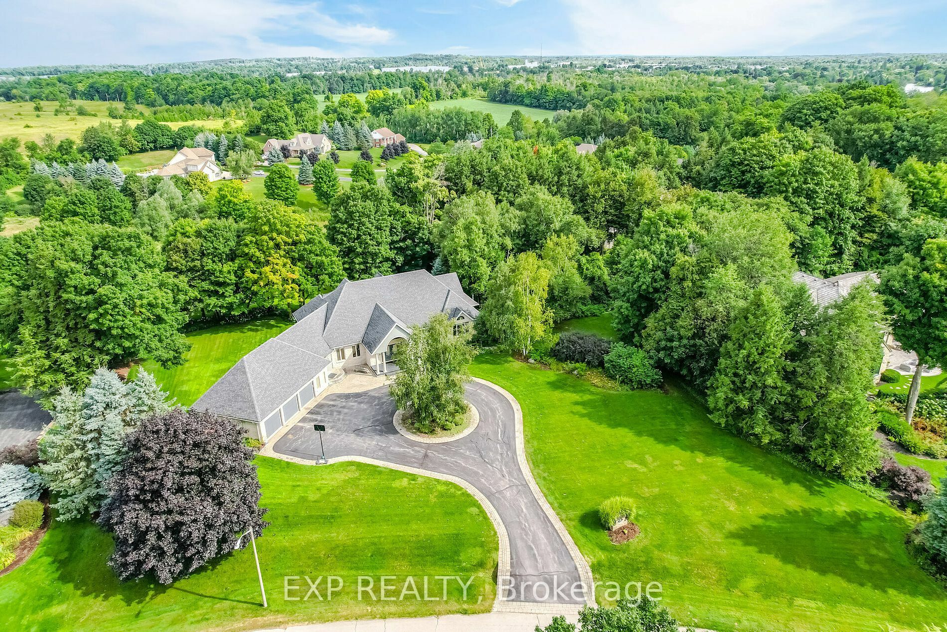 Photo de la propriété:  15 Turtle Lake Dr  ON L7J 2W7 