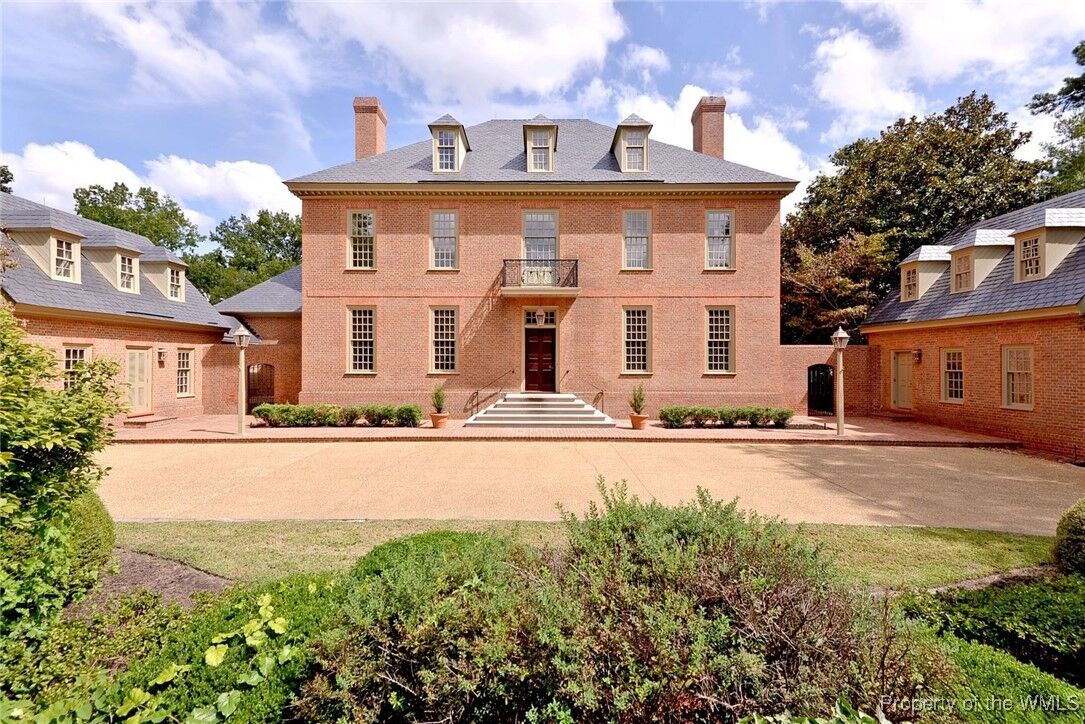 Property Photo: 405 S England Street VA 23185