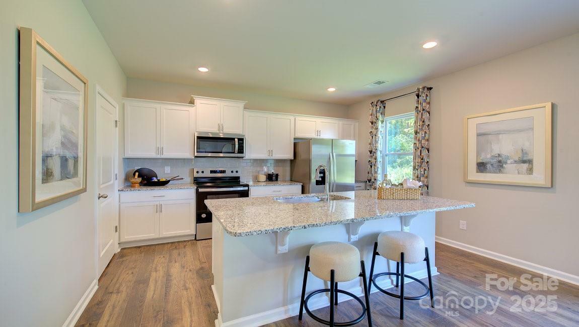 Property Photo: 584 Country Oak Drive NC 28804