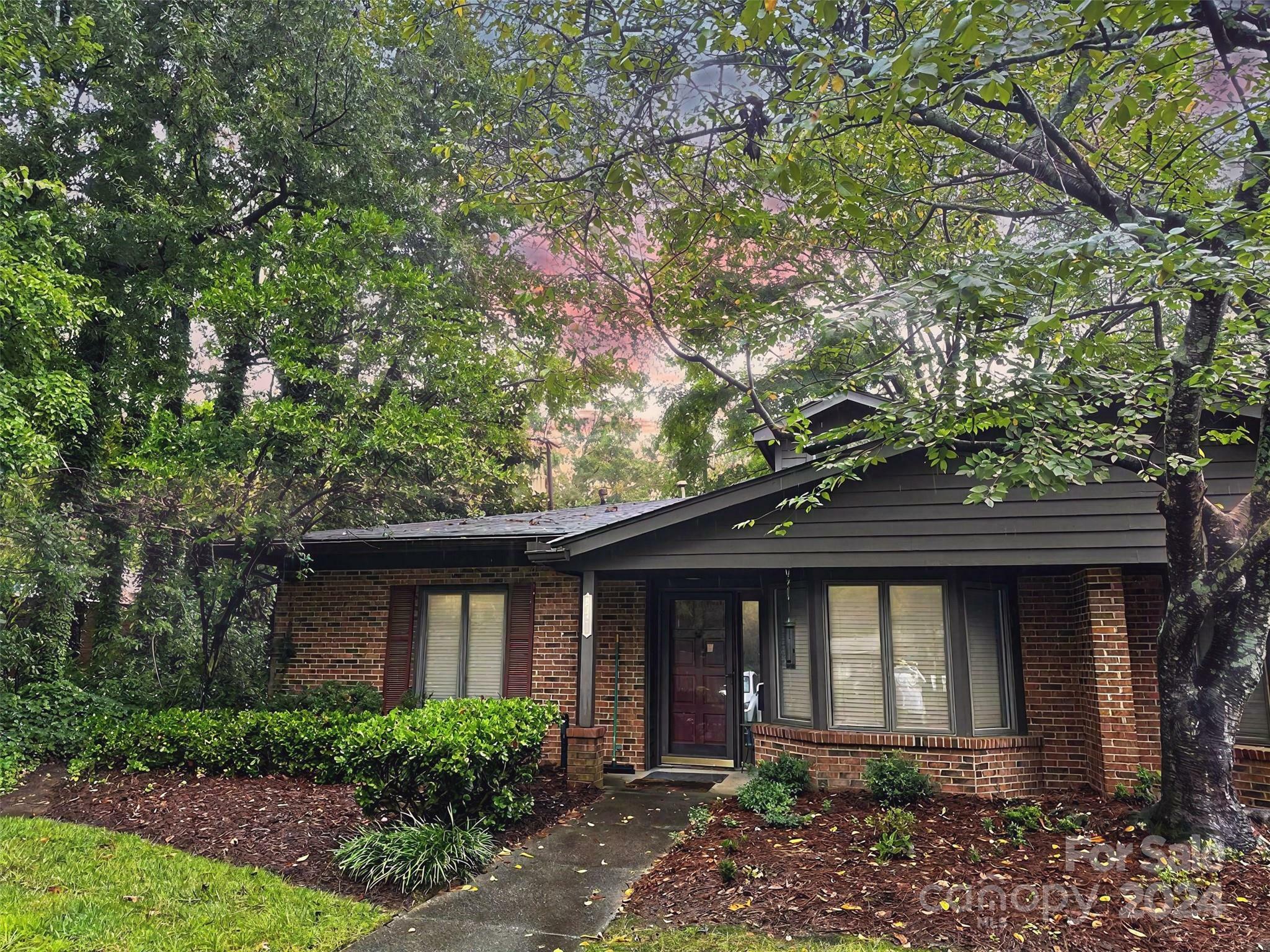 5421 Sharon Road  Charlotte NC 28210 photo