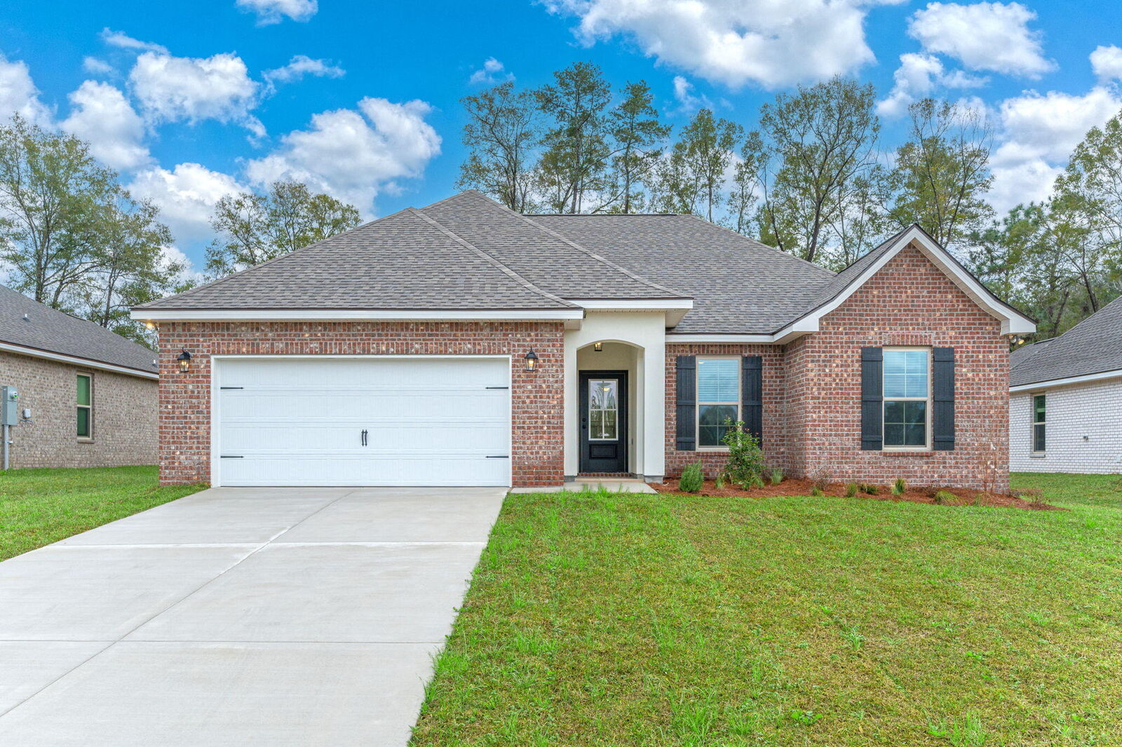 Property Photo: 2708 Louis Circle FL 32536