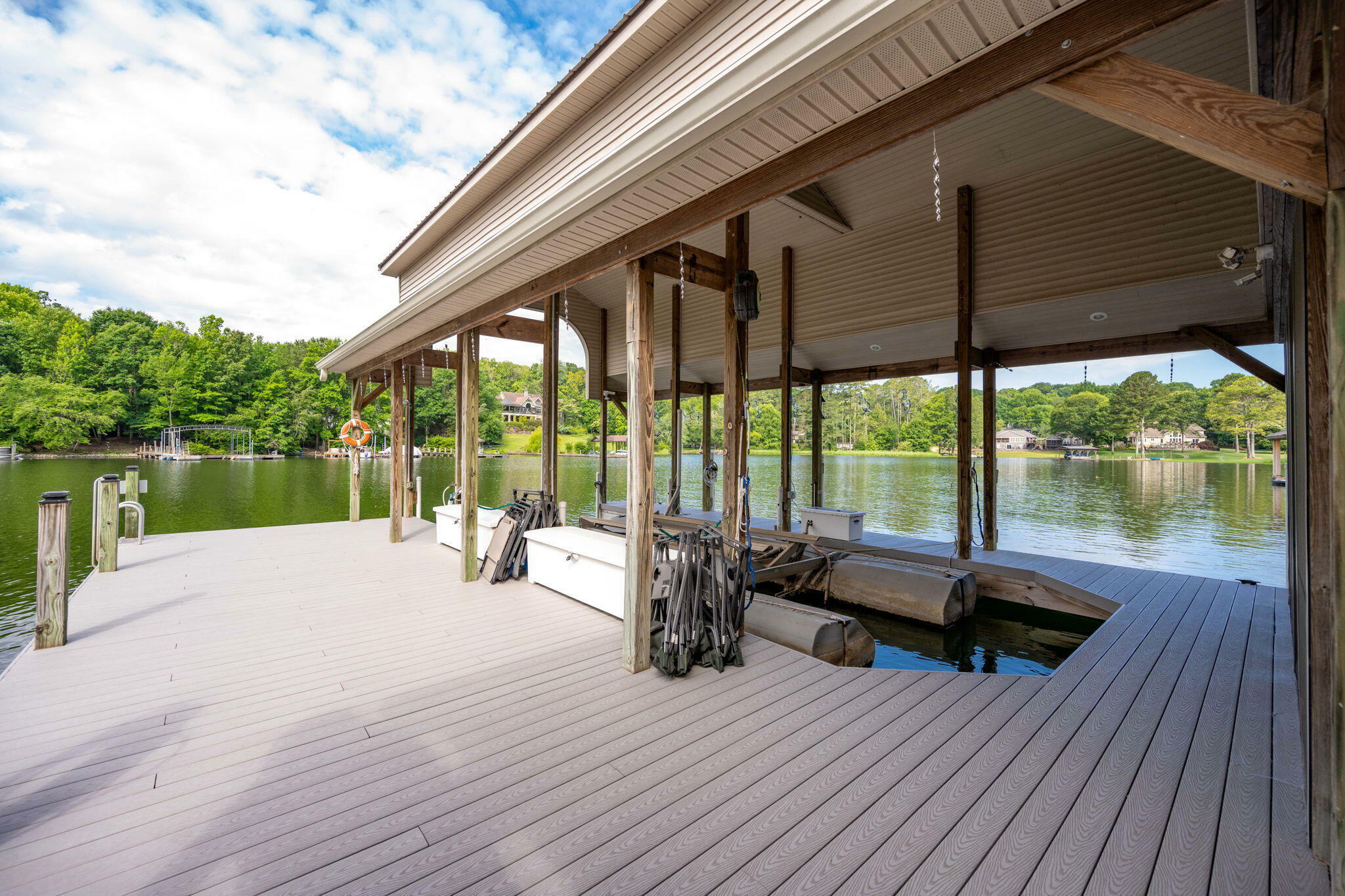 Property Photo: 2106 Wisteria Drive TN 37343