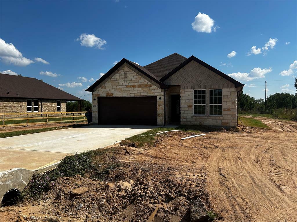 Property Photo:  242 Alleda Road  TX 77484 