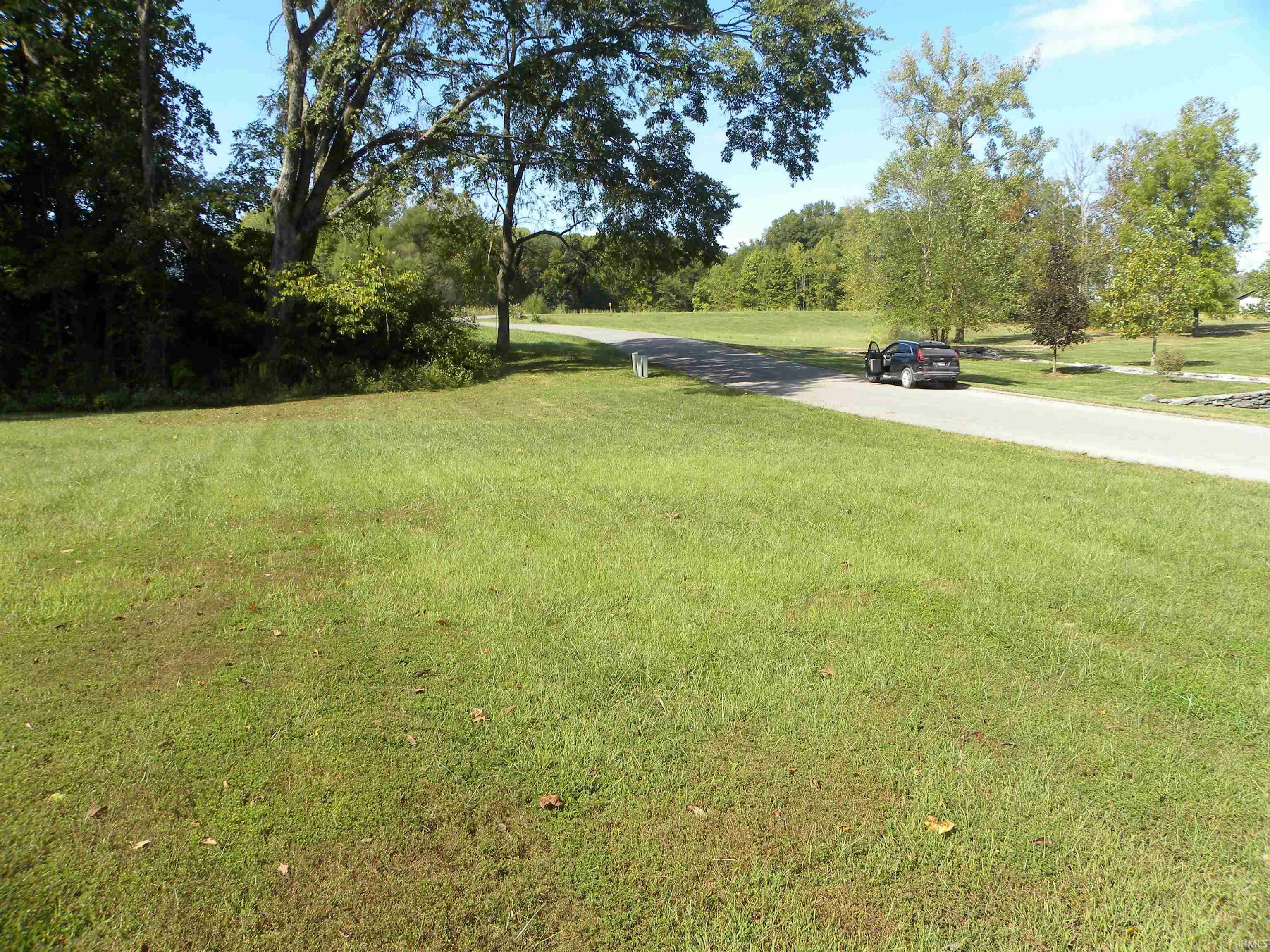 Property Photo: 752 W Thornridge Way IN 47460
