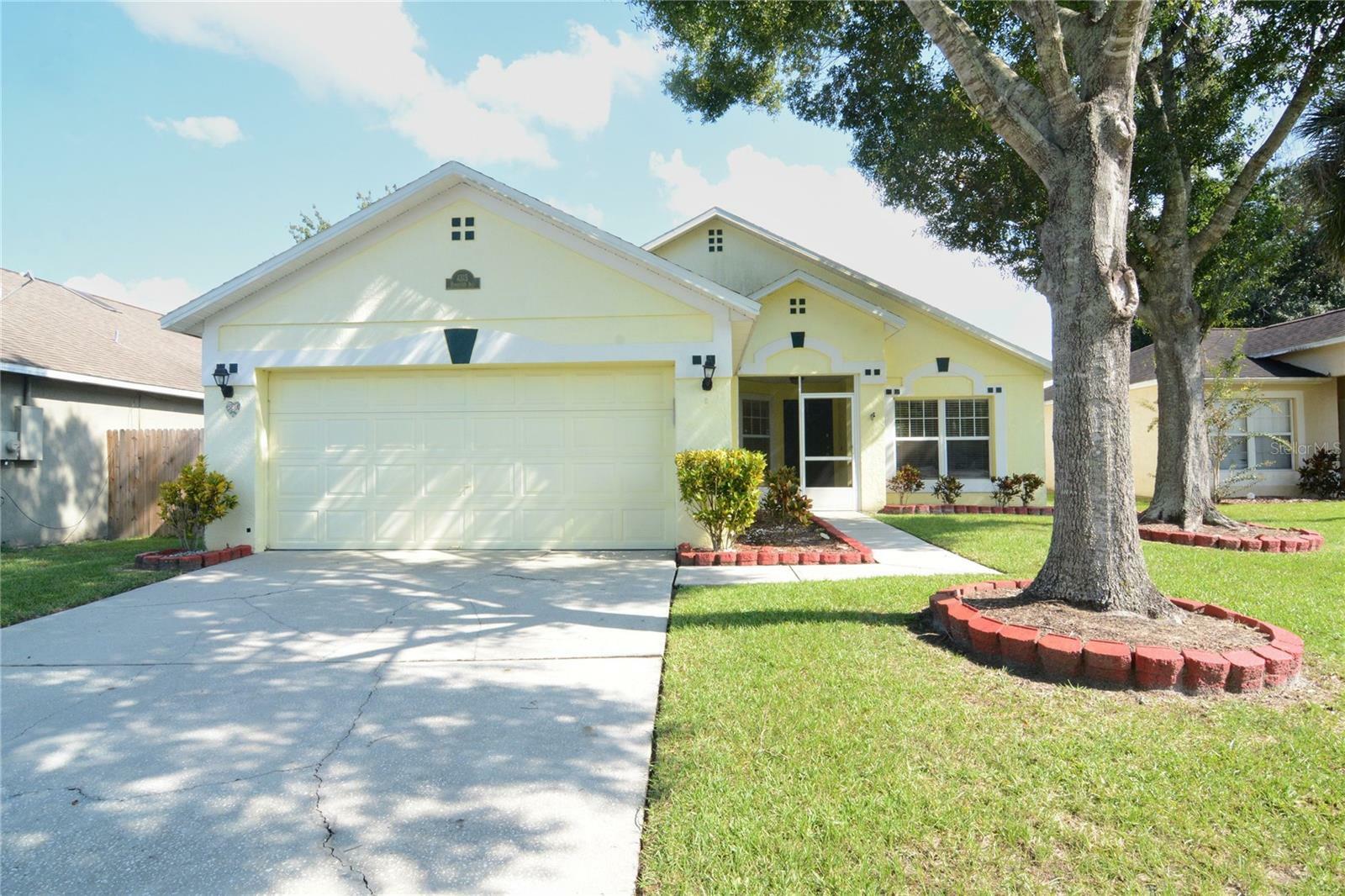 4315 Pembridge Avenue  Orlando FL 32826 photo