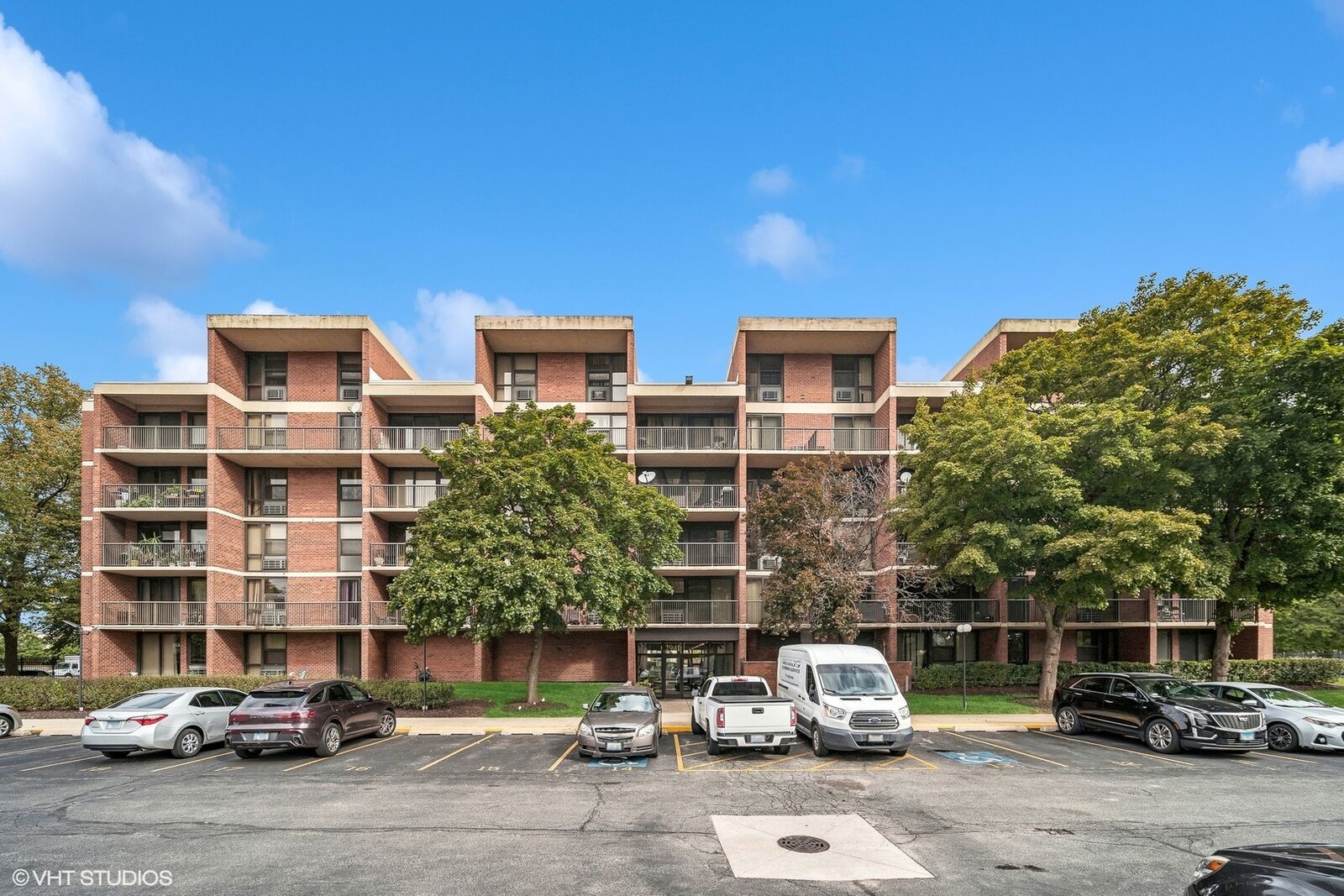 Property Photo: 2941 S Michigan Avenue 407 IL 60616