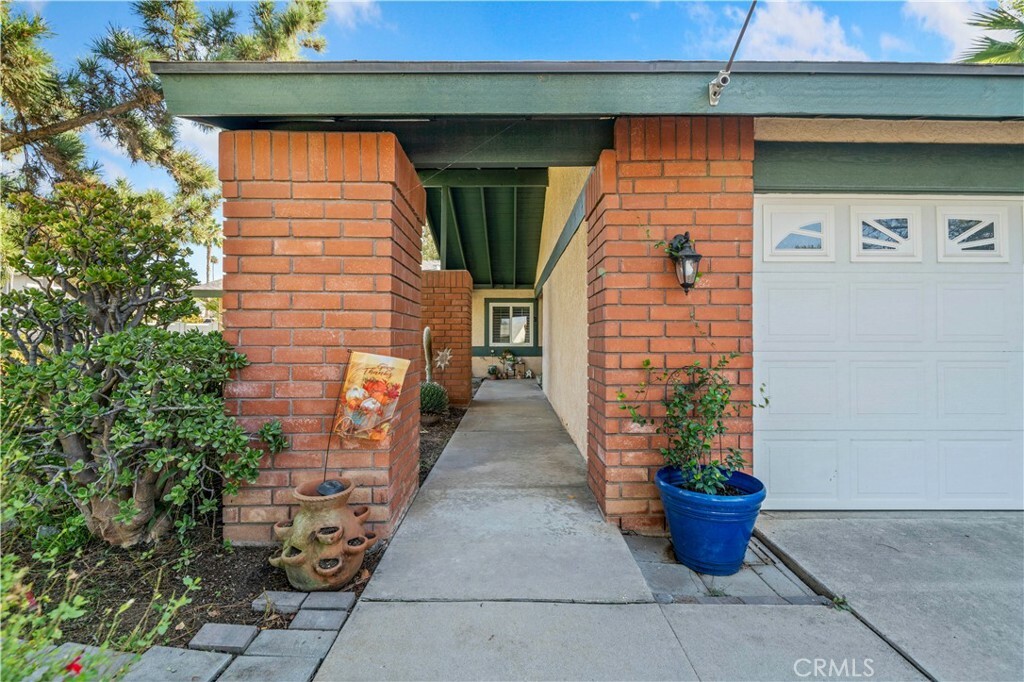 Property Photo:  6159 Bluffwood Drive  CA 92506 