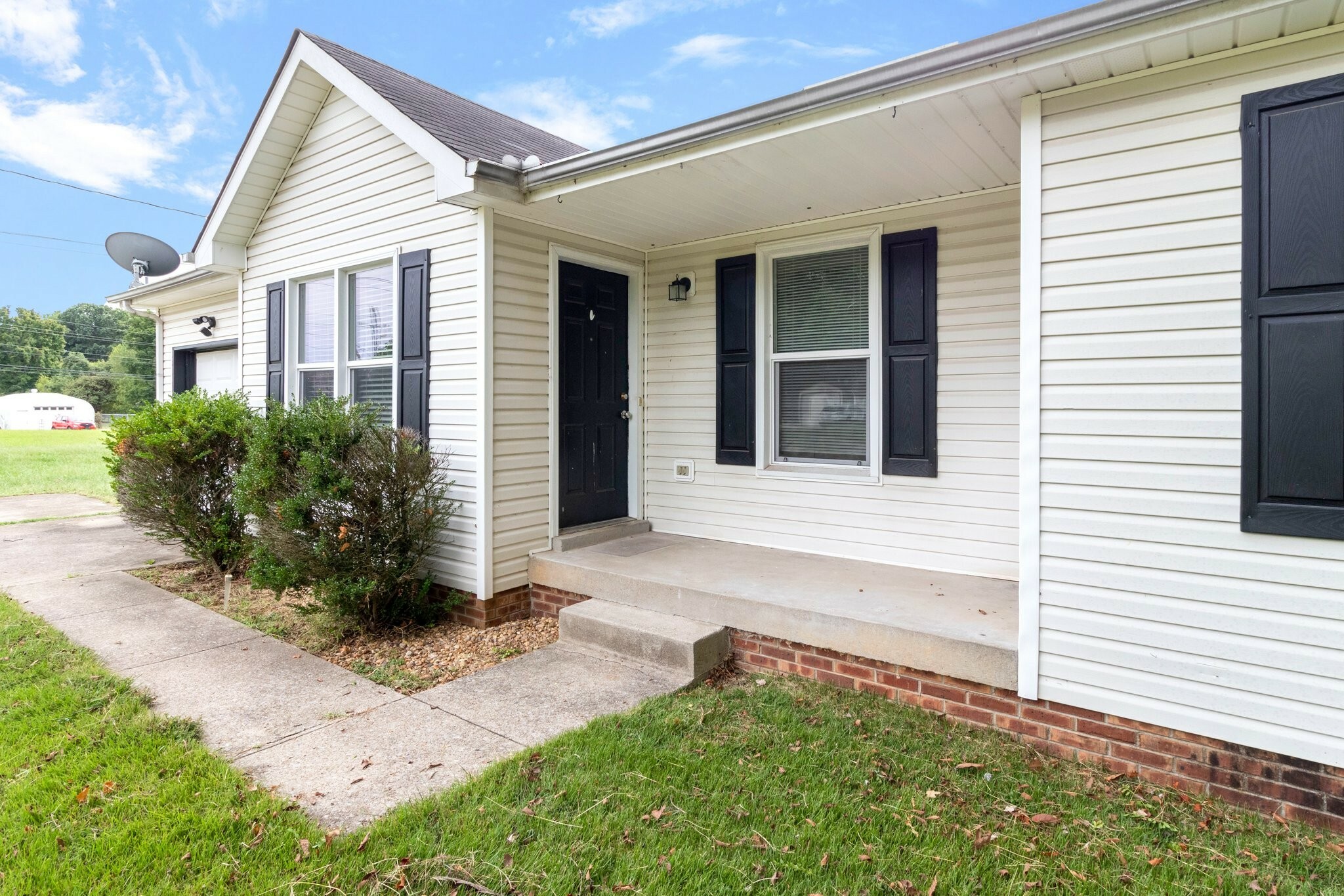 Property Photo:  1082 Tolliver Way  TN 37040 