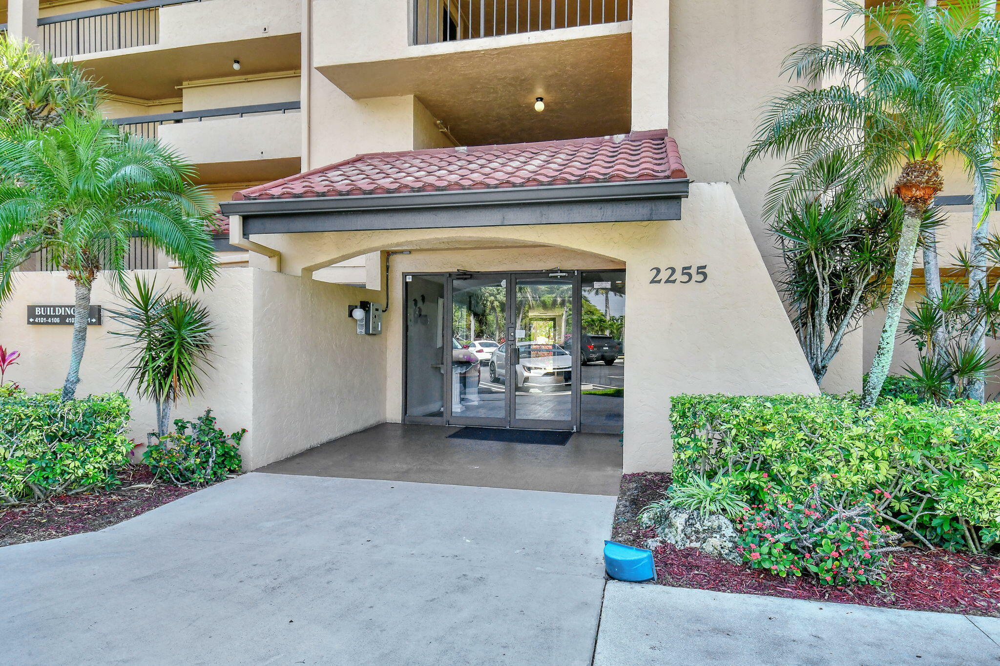 Property Photo:  2255 Lindell Boulevard 4103  FL 33444 