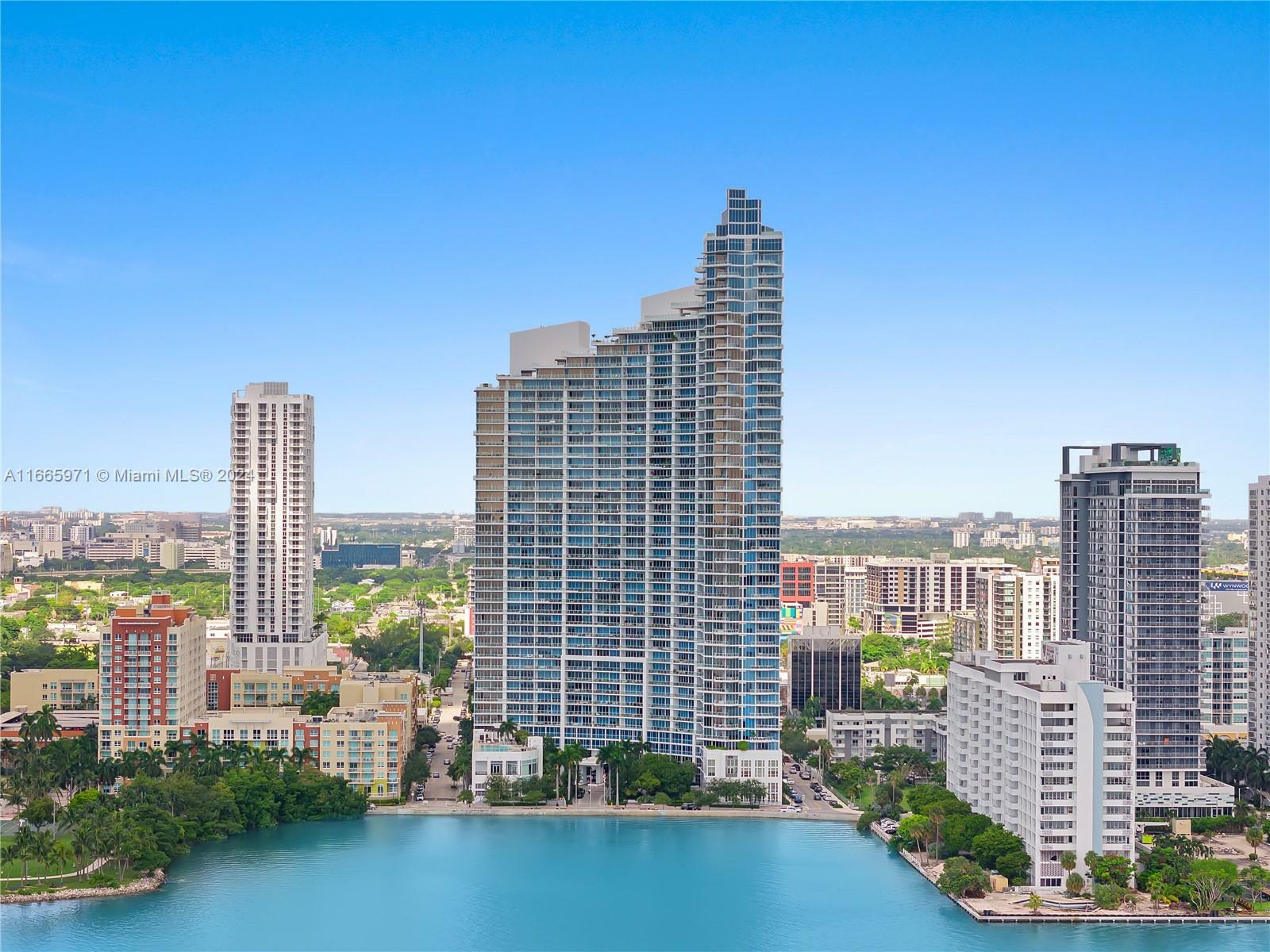 Property Photo:  2020 N Bayshore Dr 4102  FL 33137 