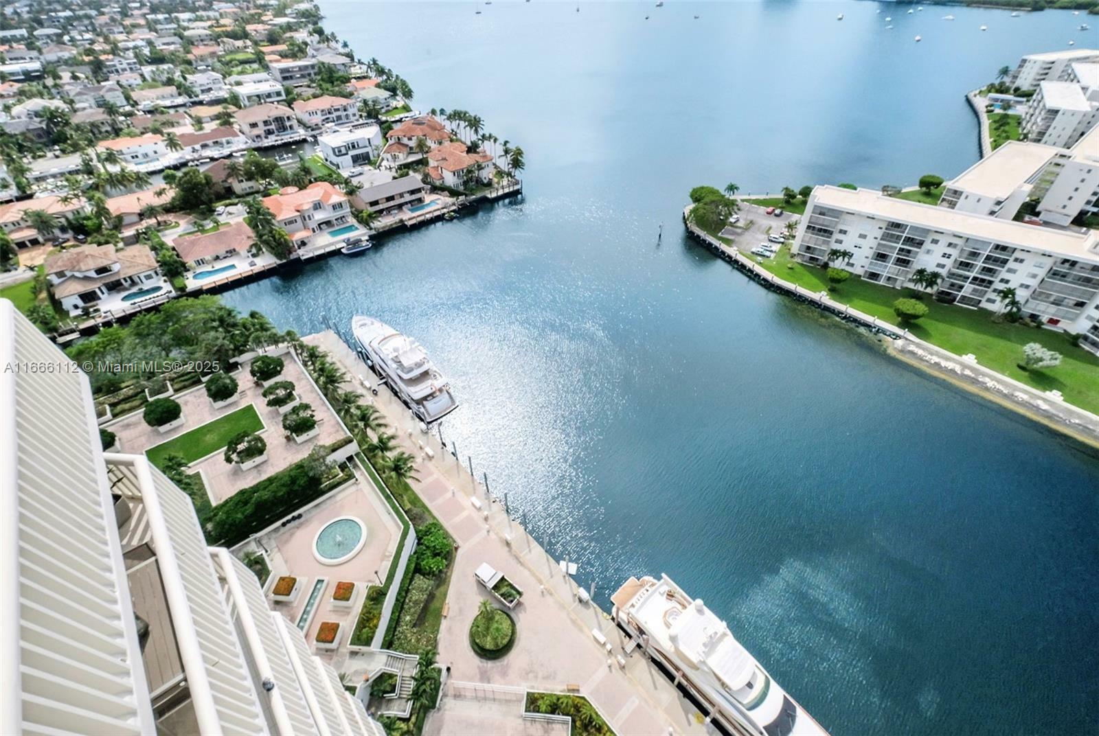 Property Photo: 1000 Island Blvd 2511 FL 33160