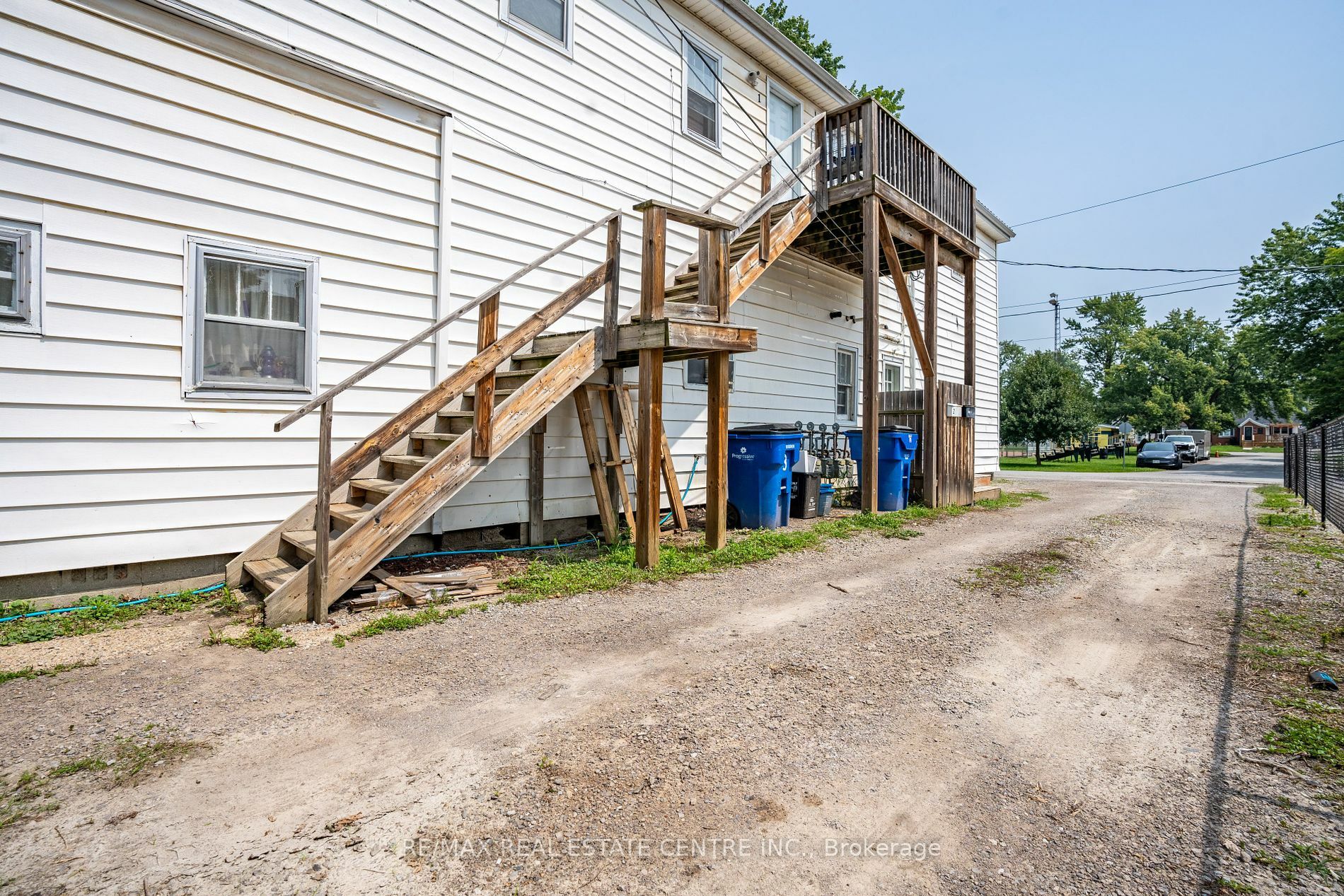 Property Photo:  567 Duncan St  ON N8A 4E9 