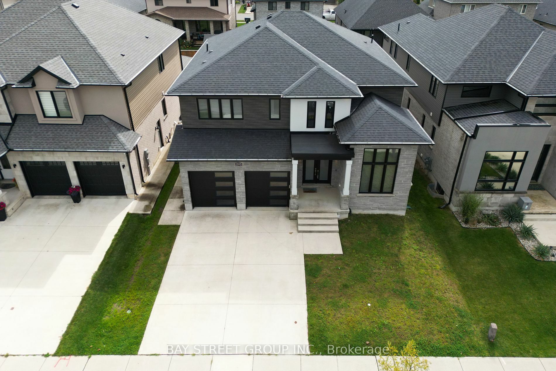 Property Photo:  2025 Bakervilla St  ON N6P 0A3 