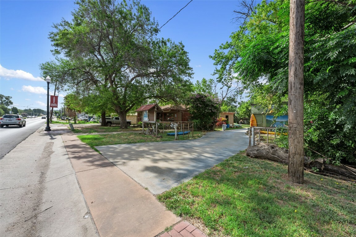 Property Photo:  1409 Chestnut Street  TX 78602 