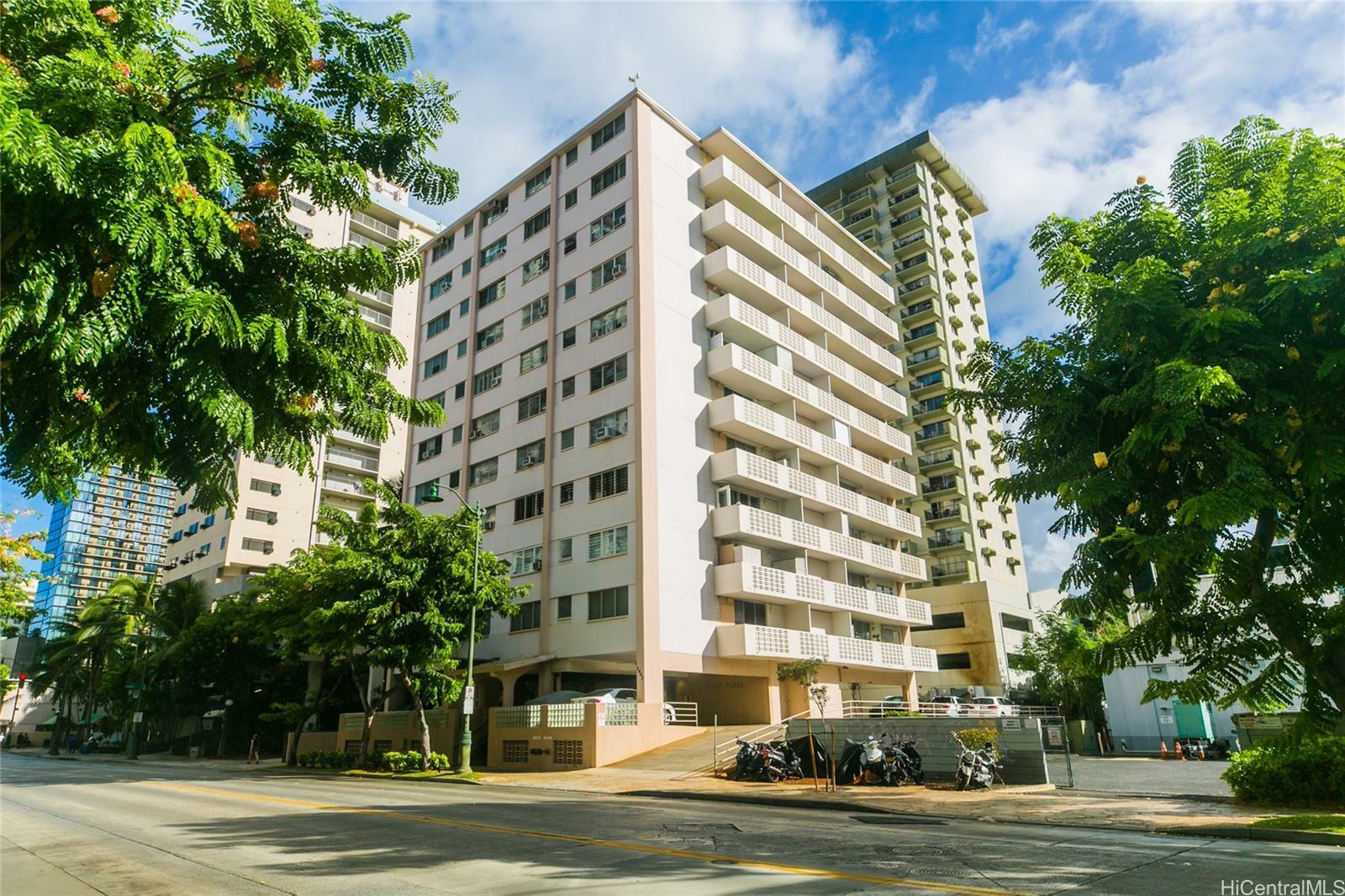 2442 Kuhio Avenue 902  Honolulu HI 96815 photo