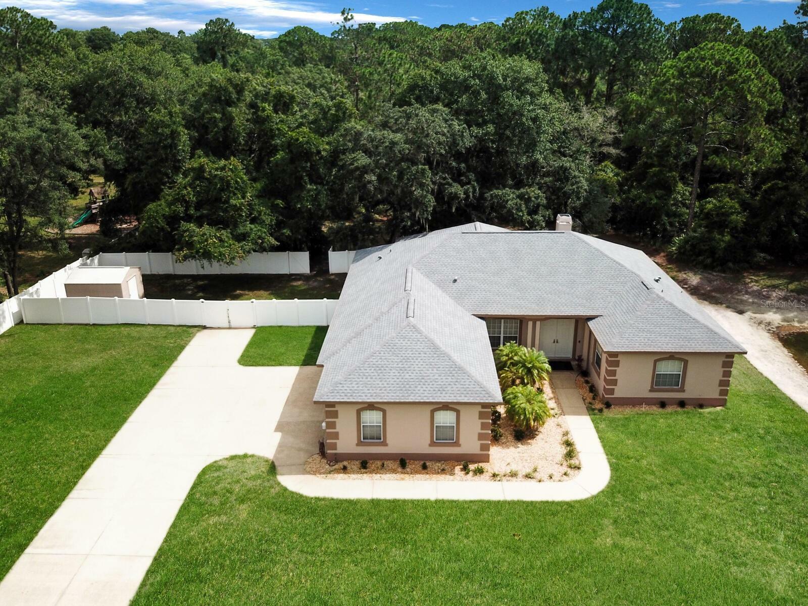 Property Photo:  10518 Miracle Lane  FL 34654 