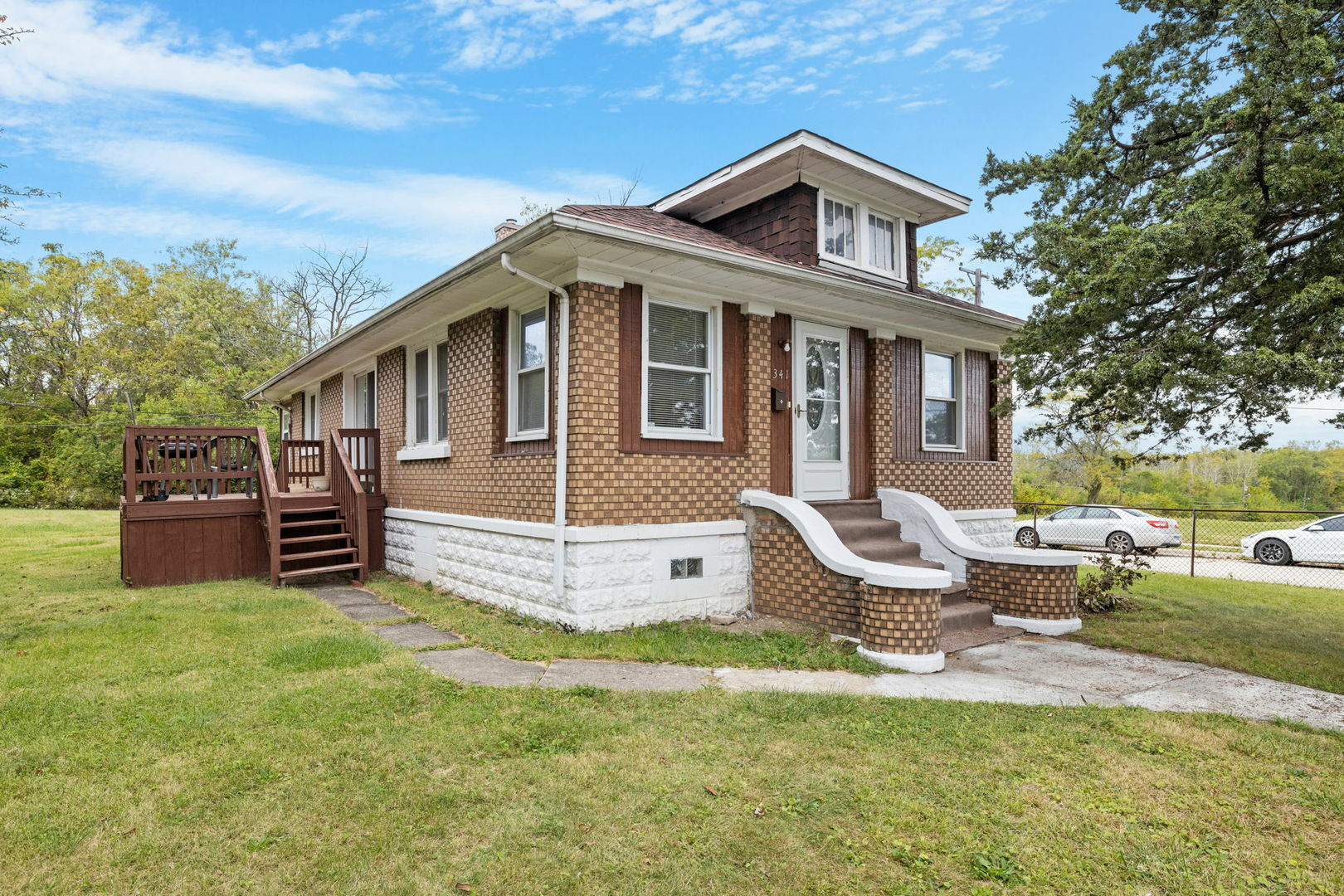 Property Photo:  1341 Englewood Avenue  IL 60432 