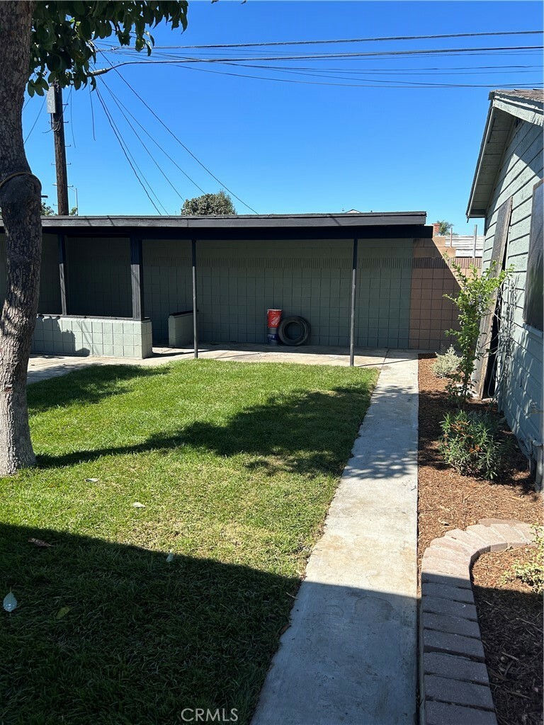 Property Photo:  1331 W Papeete Street  CA 90744 