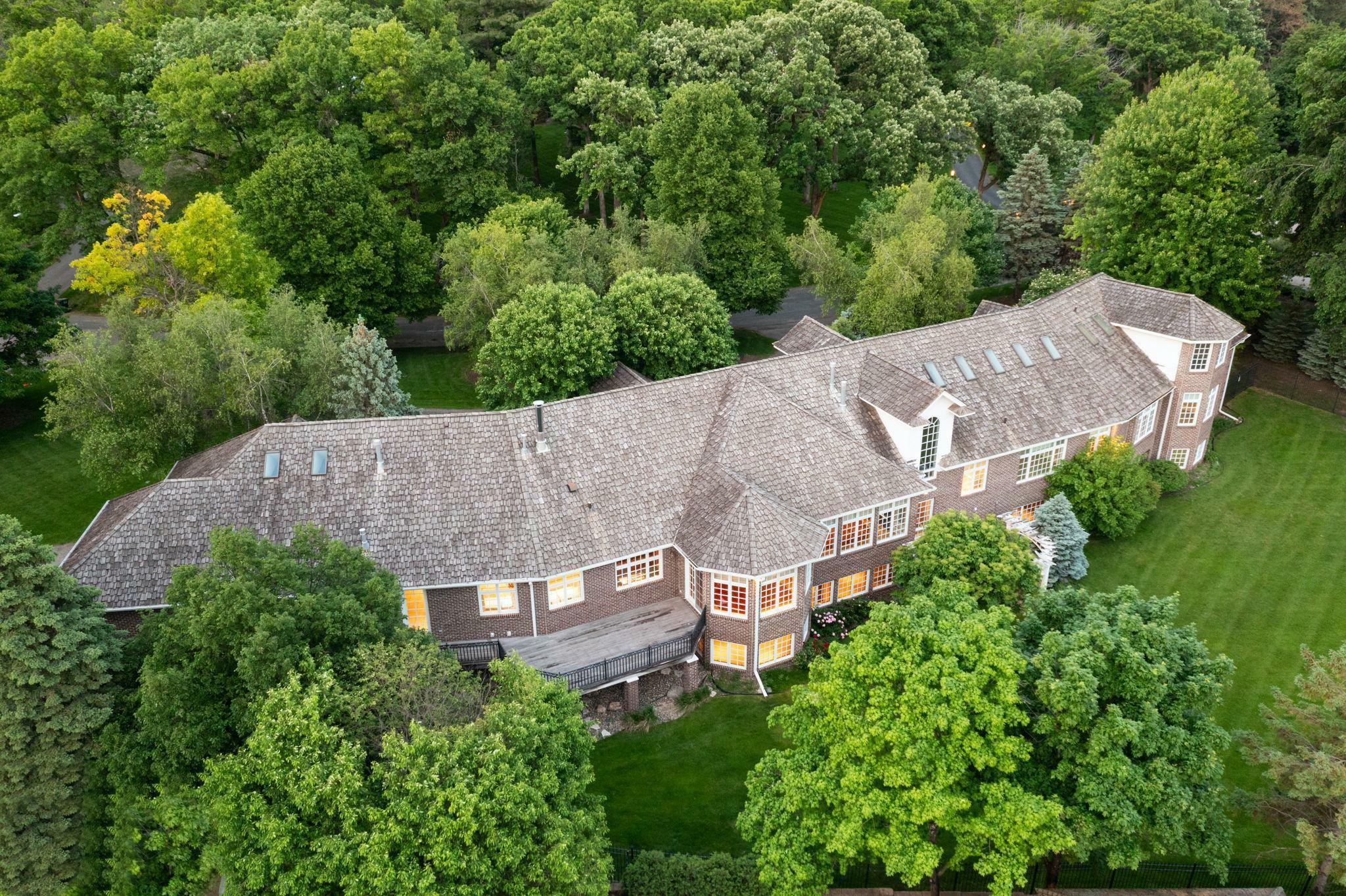Property Photo: 4700 Merilane Avenue MN 55436