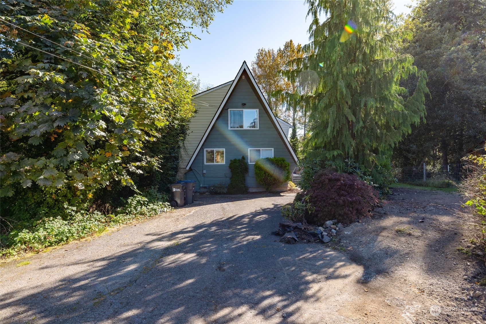 Property Photo:  1418 E Blackburn Road  WA 98274 