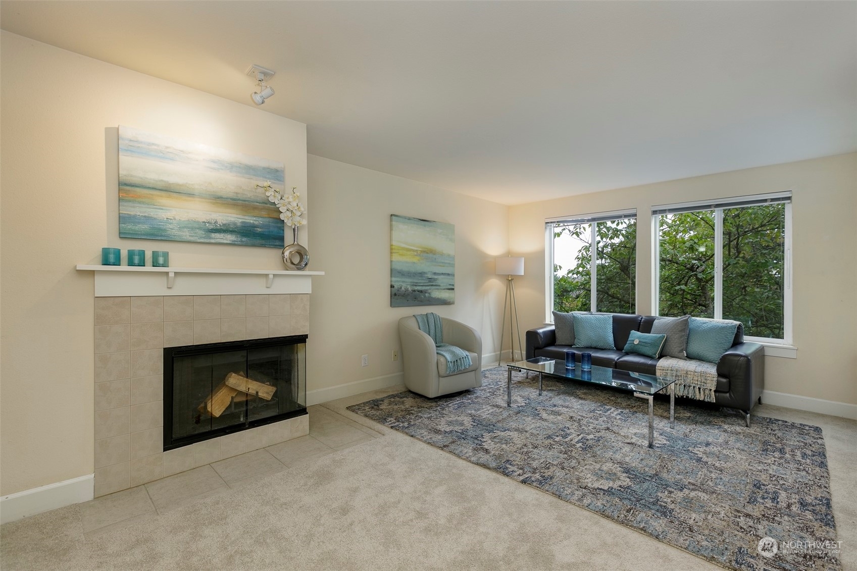 Property Photo:  300 N 130th Street 1204  WA 98133 