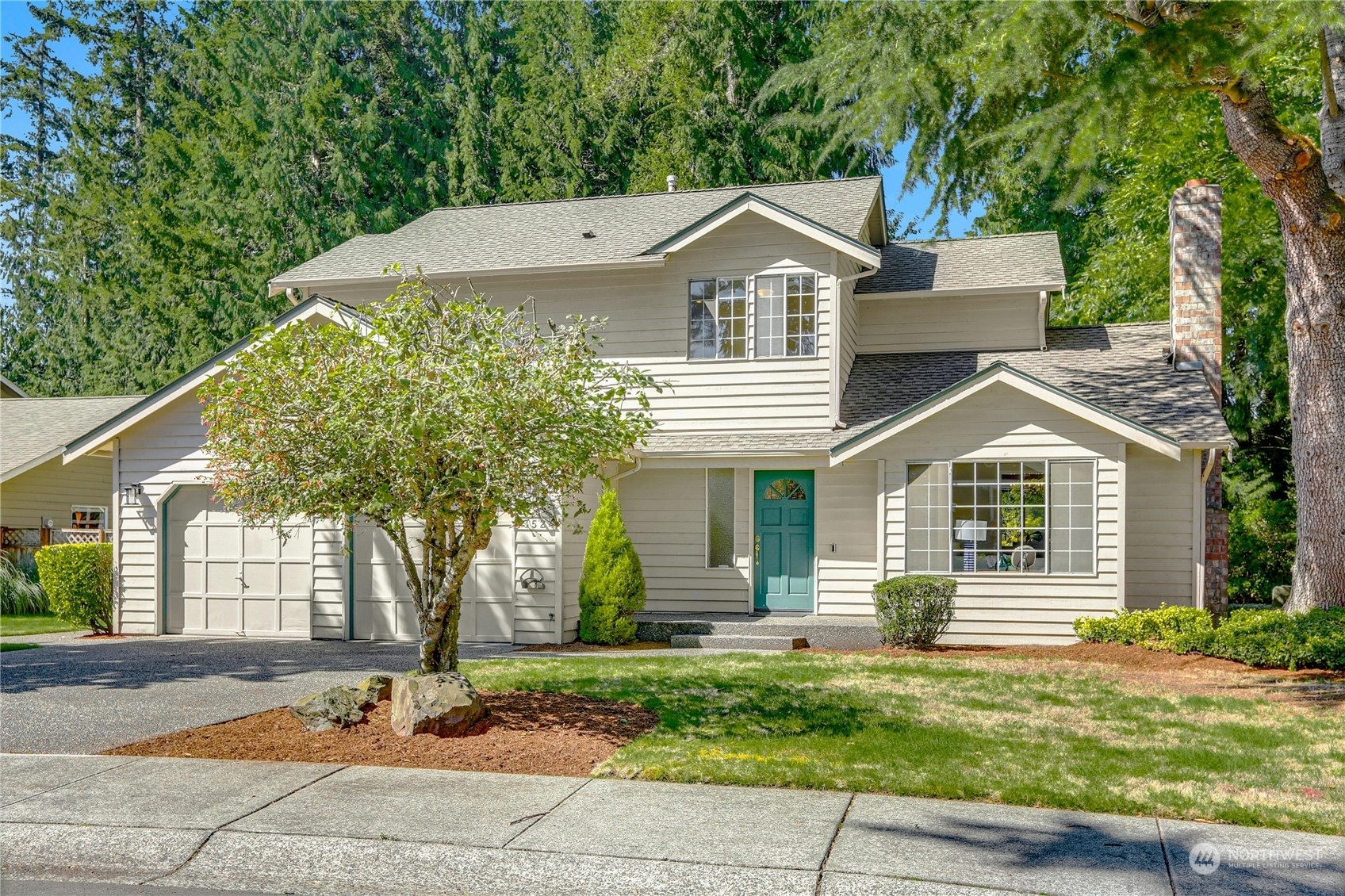 Property Photo:  13524 NE 188th Place  WA 98072 