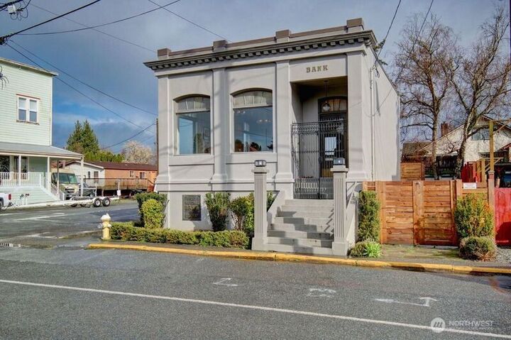 House for sale in Conway: 18601 Main St., Conway, WA 98238
