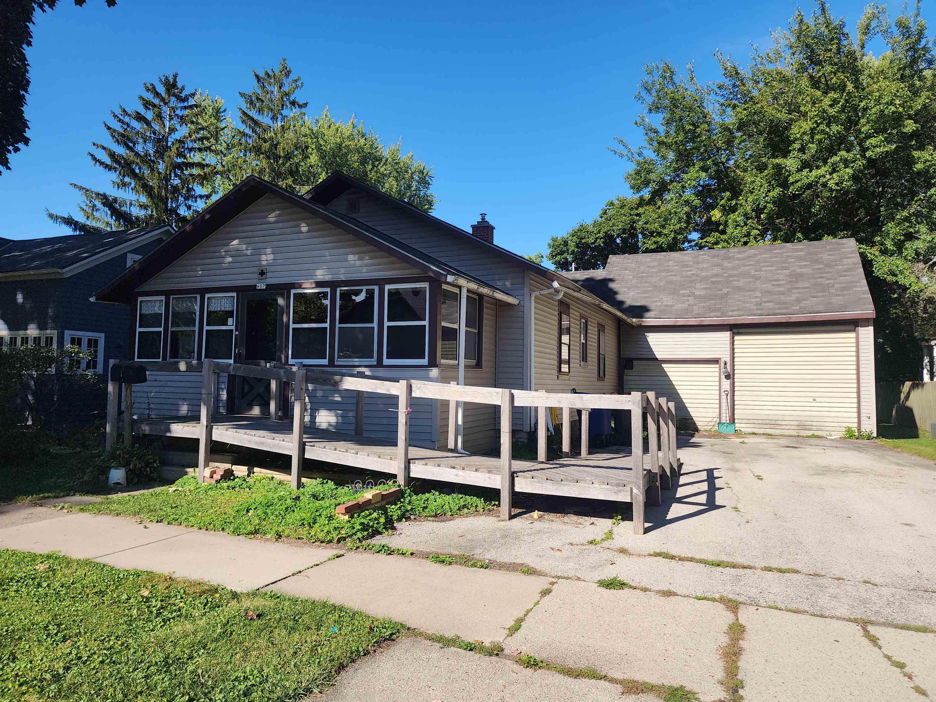 Property Photo:  607 N Superior Street  WI 54115 