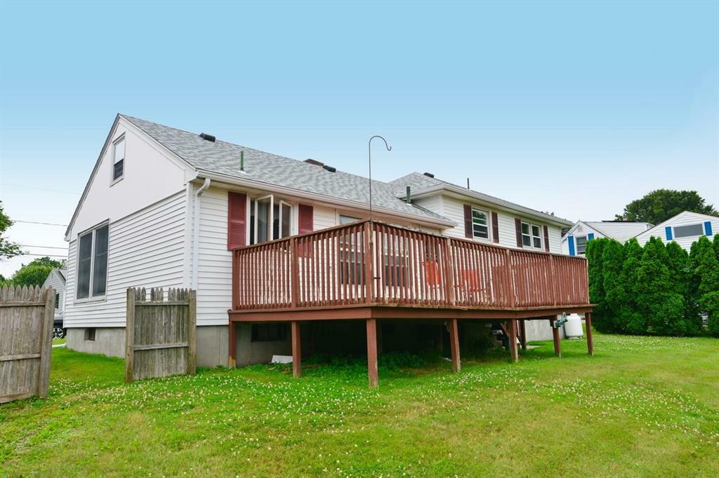 Property Photo:  34 Underwood Lane  RI 02842 