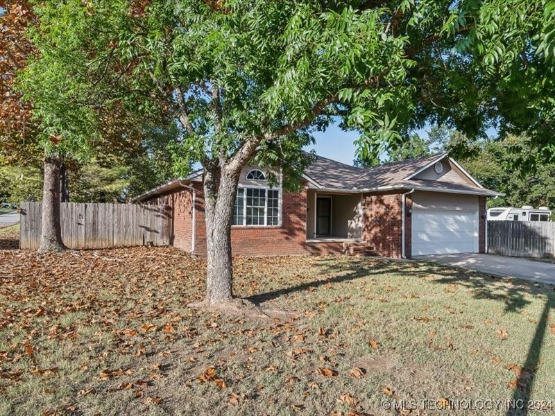 Property Photo:  2201 Spring Branch Avenue  OK 74447 