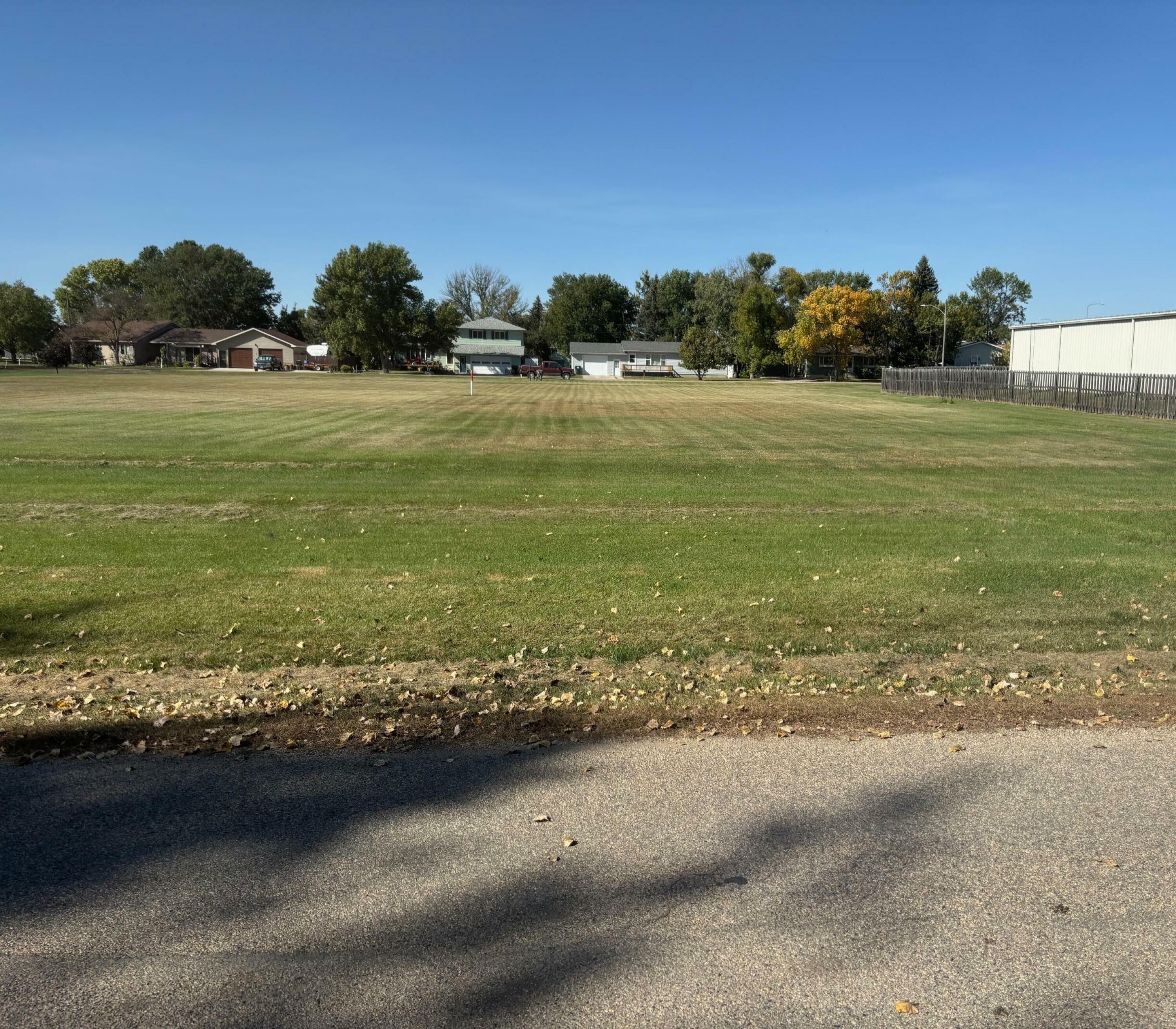 Property Photo: 325 9th St SD 57451