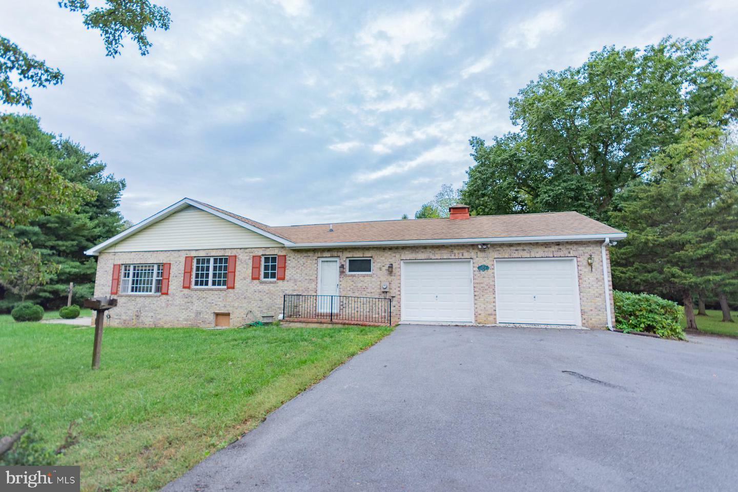 Property Photo:  184 Locust Hill Drive  WV 25414 