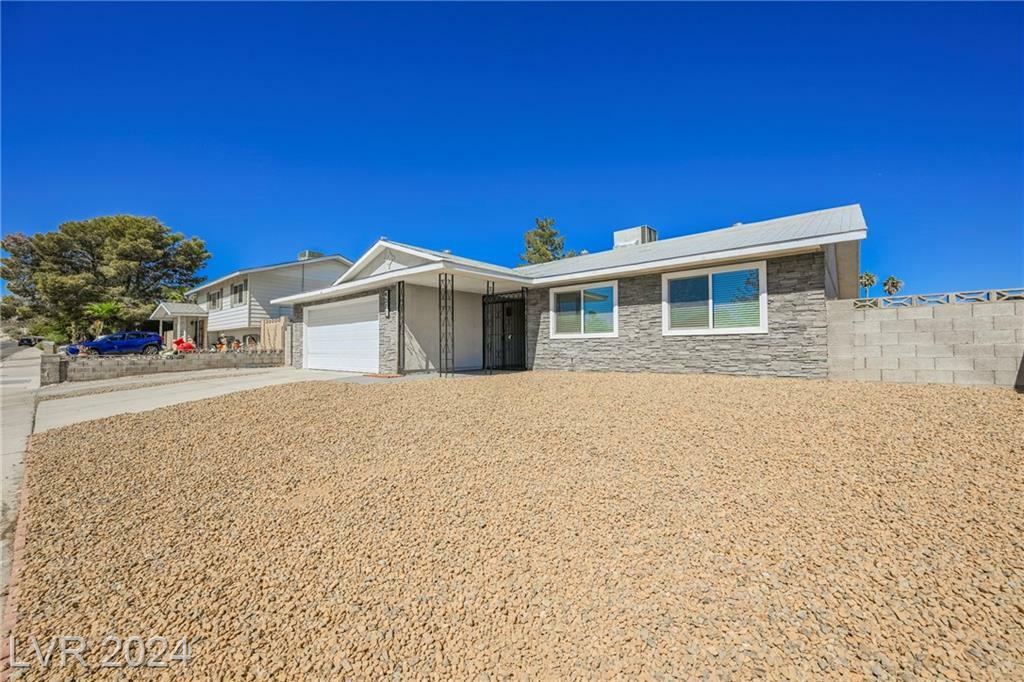 Property Photo:  4372 Del Santos Drive  NV 89121 