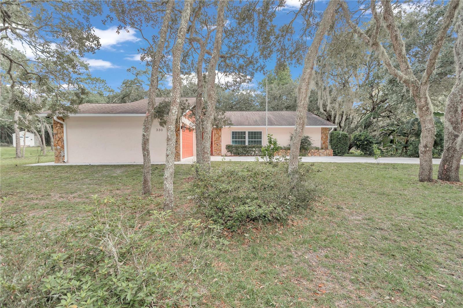 Property Photo:  330 W National Street  FL 34442 