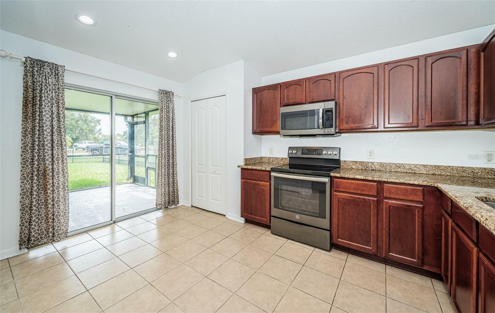 Property Photo:  4300 Old Waverly Court  FL 33543 