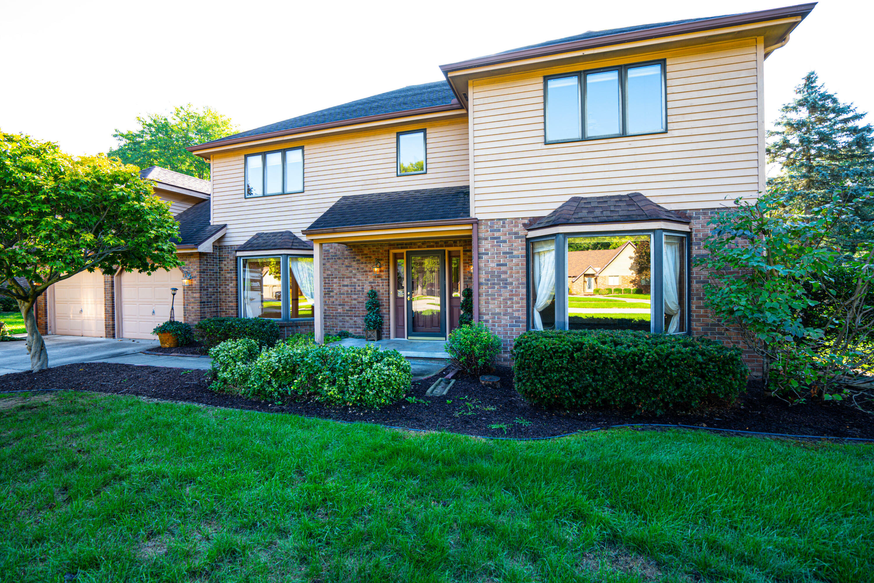 Property Photo: 1558 Cardinal Drive MI 49085