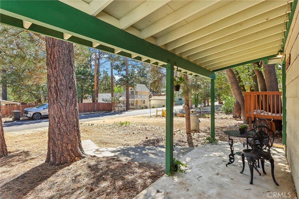 Property Photo:  562 Imperial Avenue  CA 92386 